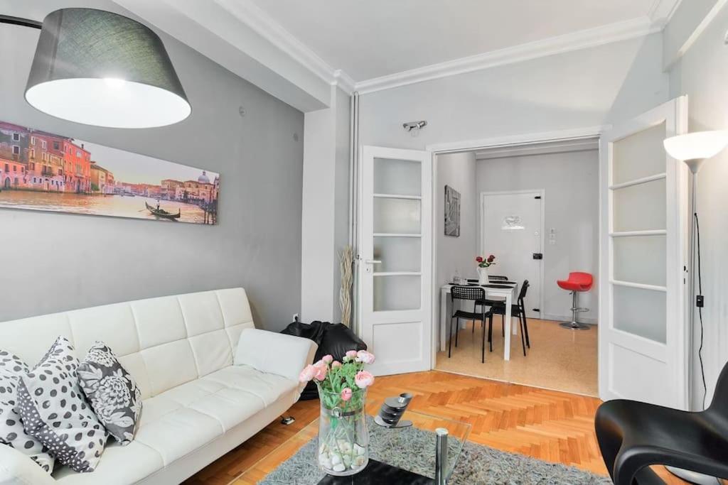 2Bdr Olympianzeus Apt With Netflix Αθήνα Εξωτερικό φωτογραφία