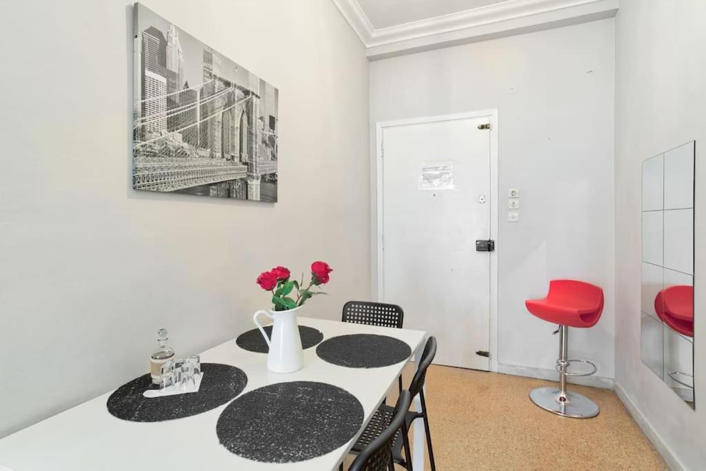 2Bdr Olympianzeus Apt With Netflix Αθήνα Εξωτερικό φωτογραφία