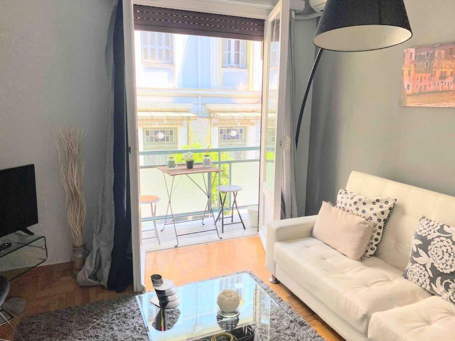 2Bdr Olympianzeus Apt With Netflix Αθήνα Εξωτερικό φωτογραφία